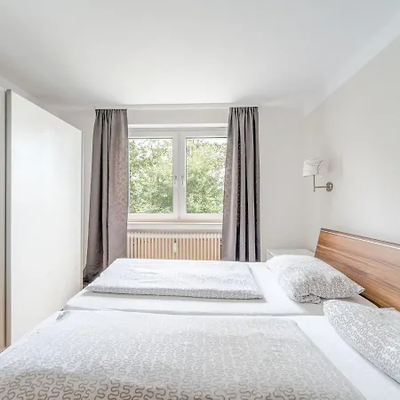 Apartament In With Balcony Fenced Garden Bbq *